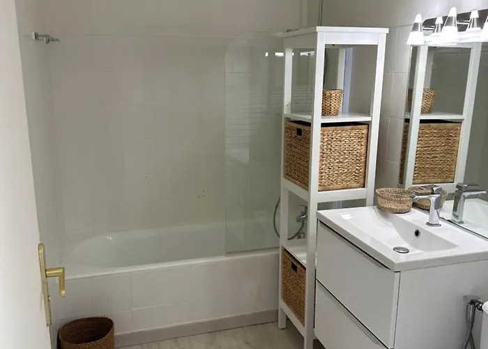 Superbe Plein Centre De Juan Les Pins 500m Des Plages Antibes