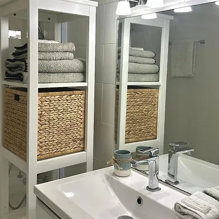 Superbe Plein Centre De Juan Les Pins 500m Des Plages דירה