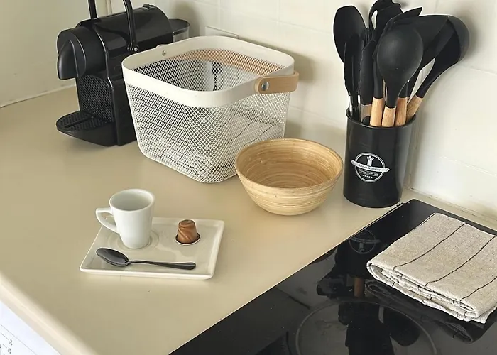 Superbe Plein Centre De Juan Les Pins 500m Des Plages Antibes